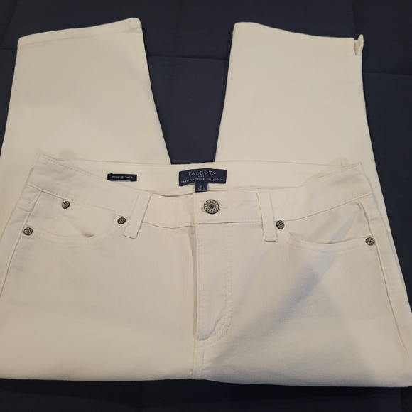 Cream Cropped Pants - Picture 2 of 3